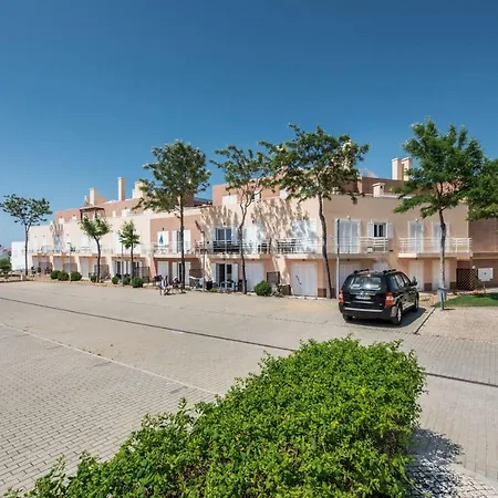 Cabanas Gardens By Premier Algarve *